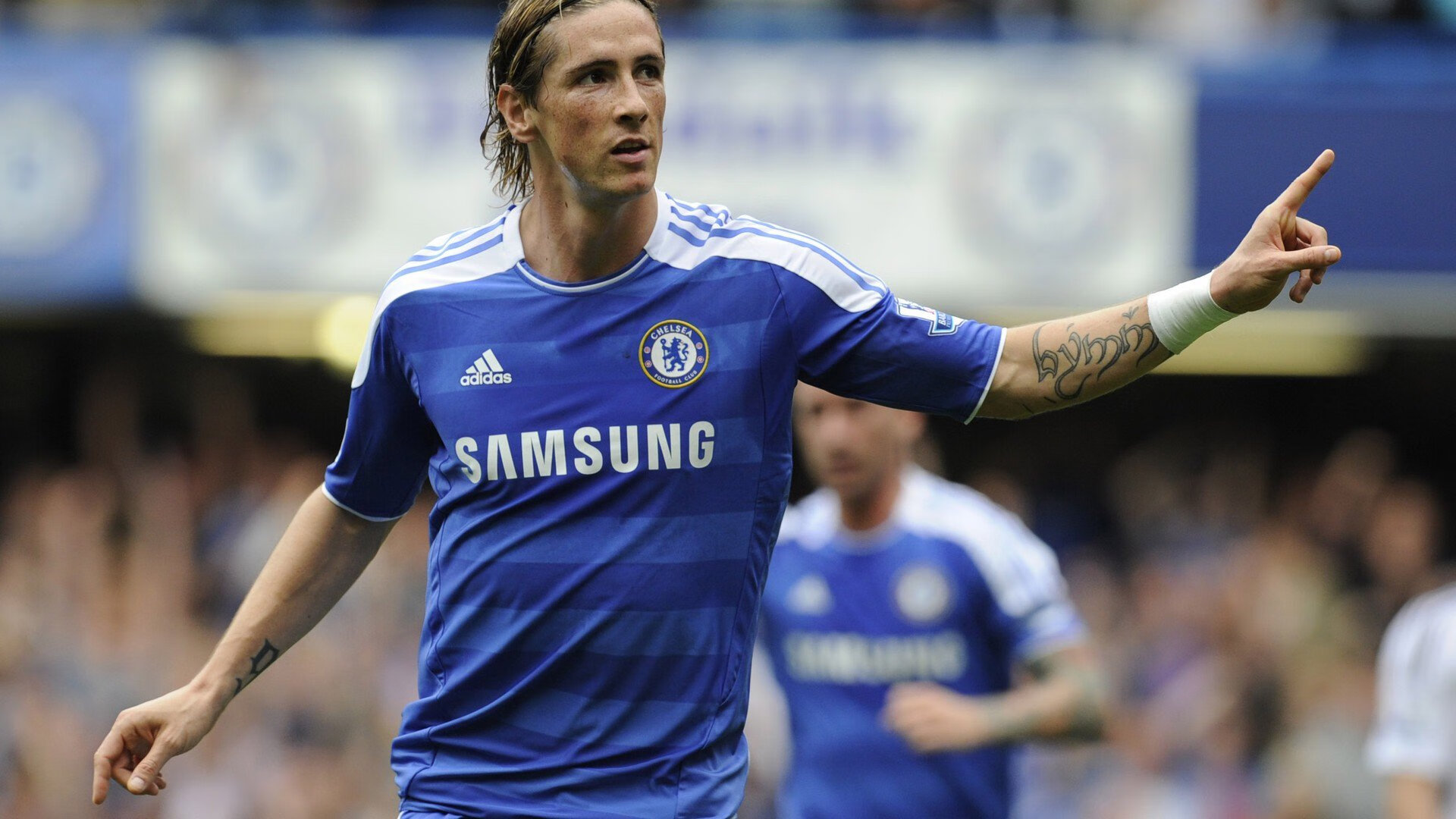 “世界游泳锦标赛新加坡:水上芭蕾选手成全场焦点”